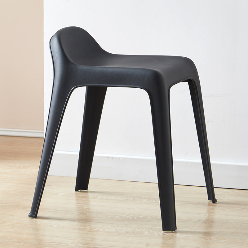 Chaise en plastique courbée carrée minimaliste moderne pour salon 