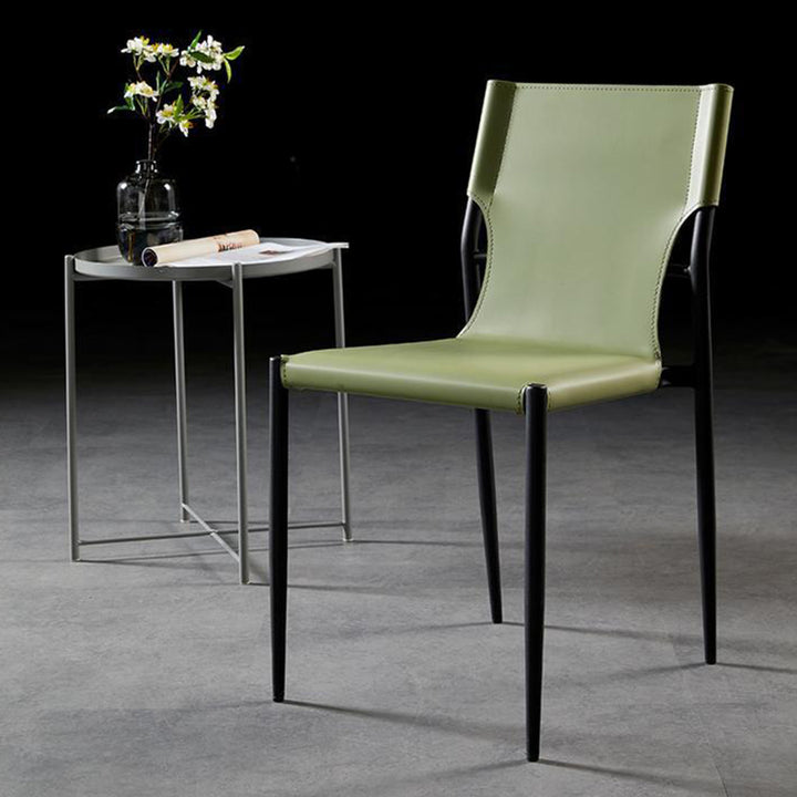 Chaise de salle à manger contemporaine scandinave en cuir rigide carré en cuir synthétique acier au carbone métal dossier pour salle à manger 