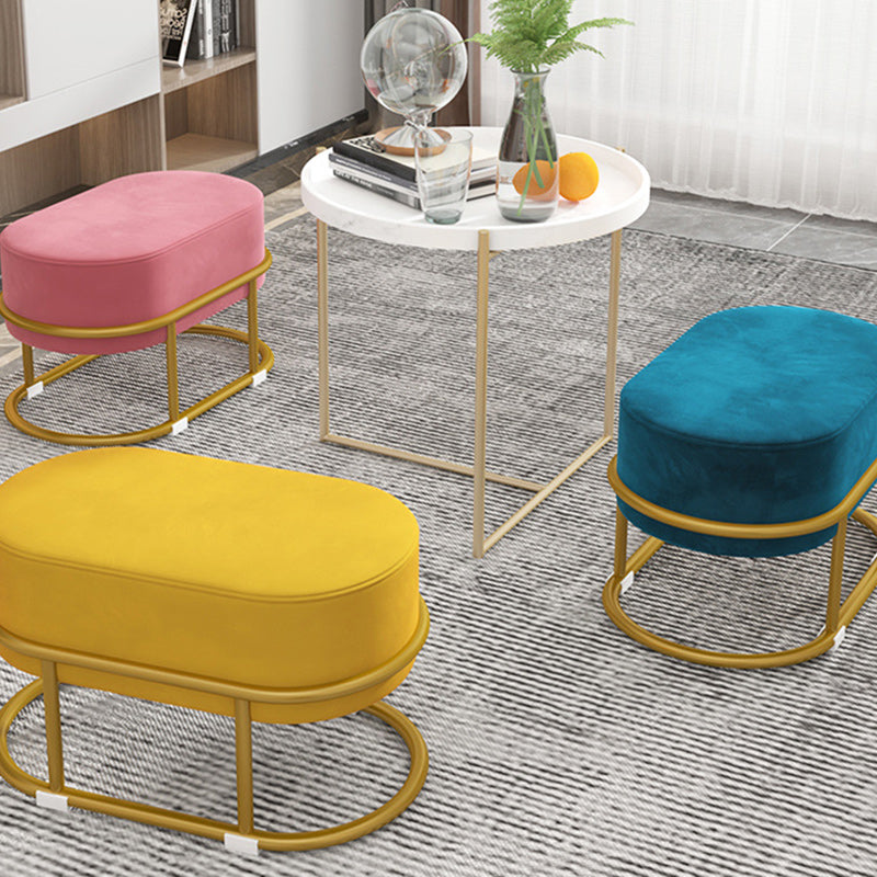 Tabouret de pied elliptique rectangulaire rond en éponge de fer avec tissu en velours scandinave contemporain sans dossier pour entrée 