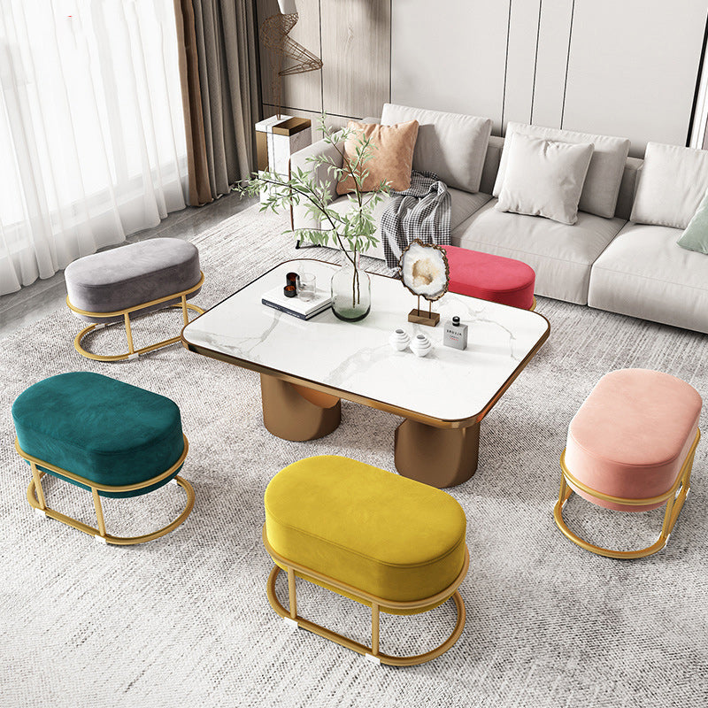Tabouret de pied elliptique rectangulaire rond en éponge de fer avec tissu en velours scandinave contemporain sans dossier pour entrée 