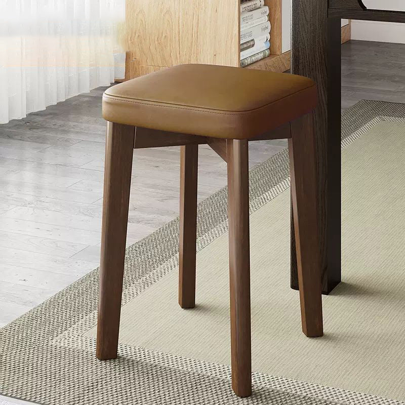 Chaise de salle à manger empilable en cuir huilé en tissu de simplicité moderne en bois de caoutchouc en forme de pain carré 