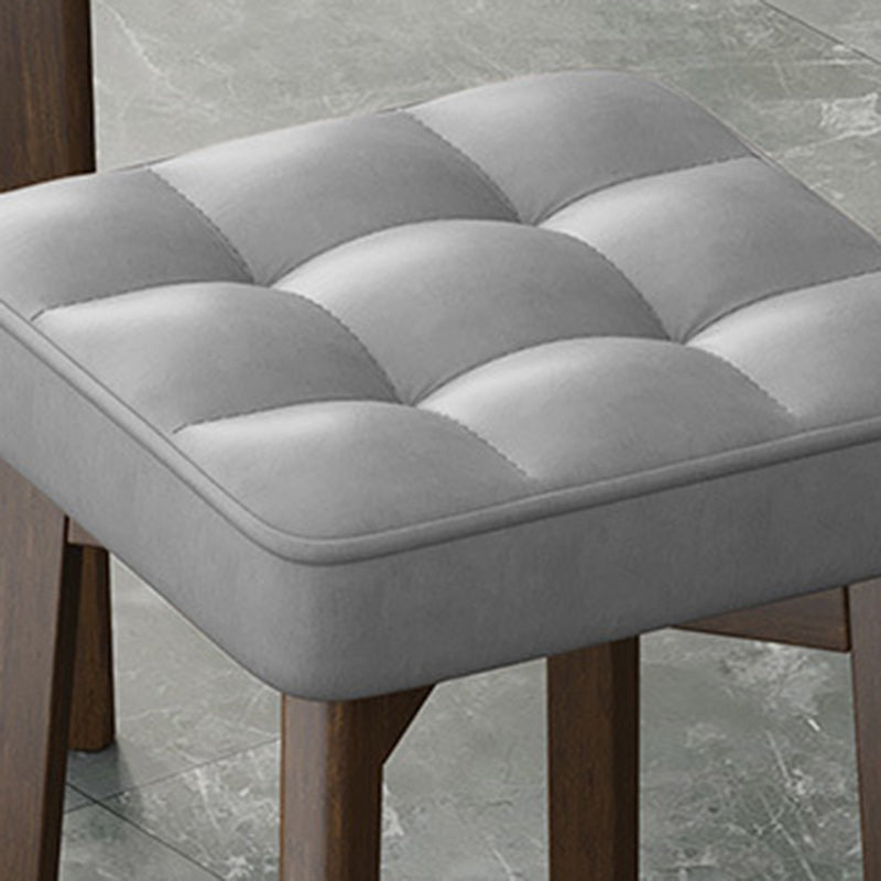 Chaise de salle à manger empilable en cuir huilé en tissu de simplicité moderne en bois de caoutchouc en forme de pain carré 