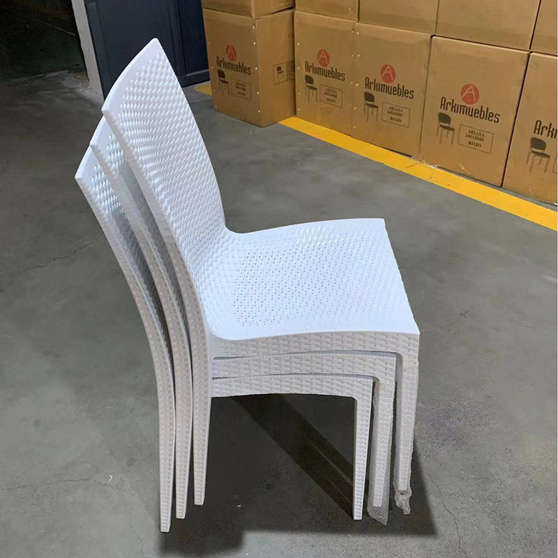 Chaise de salle à manger carrée en plastique tissé minimaliste moderne avec dossier empilable pour salle à manger 
