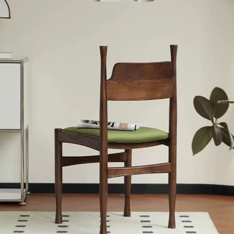 Respaldo de silla de comedor de cuerno de vaca cuadrado de esponja de terciopelo de madera de caucho francesa tradicional para comedor 