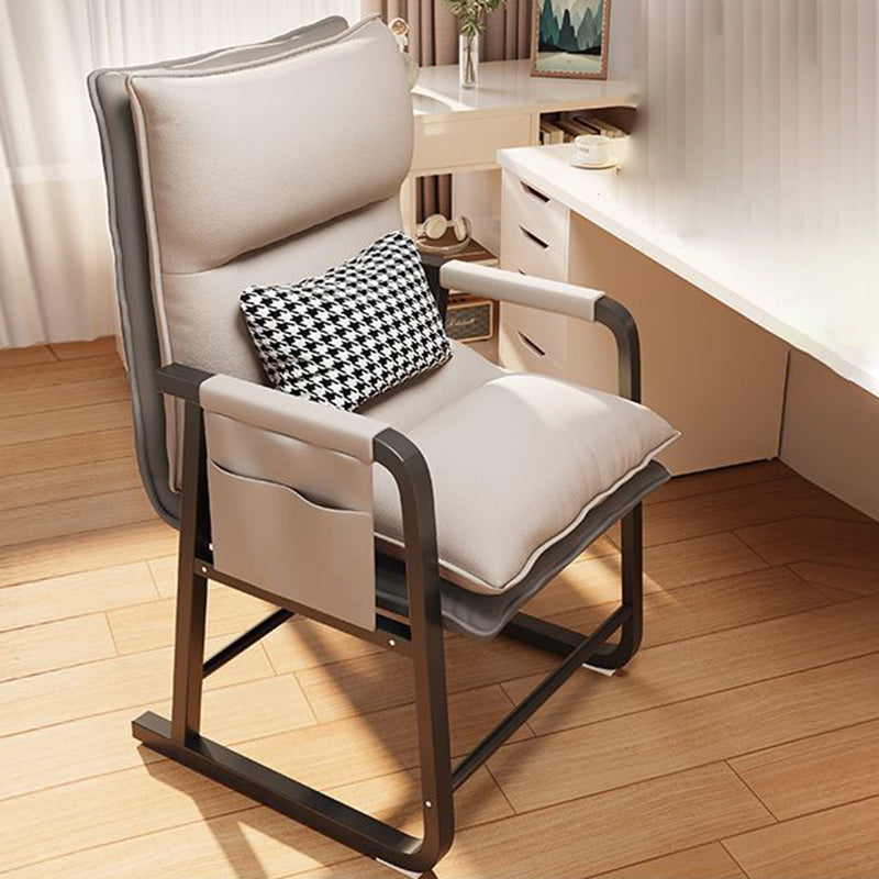 Moderner minimalistischer Stoff Kohlenstoffstahl Baumwolle quadratischer Schreibtischstuhl Fußstütze Rückenlehne verstellbar für Home Office 
