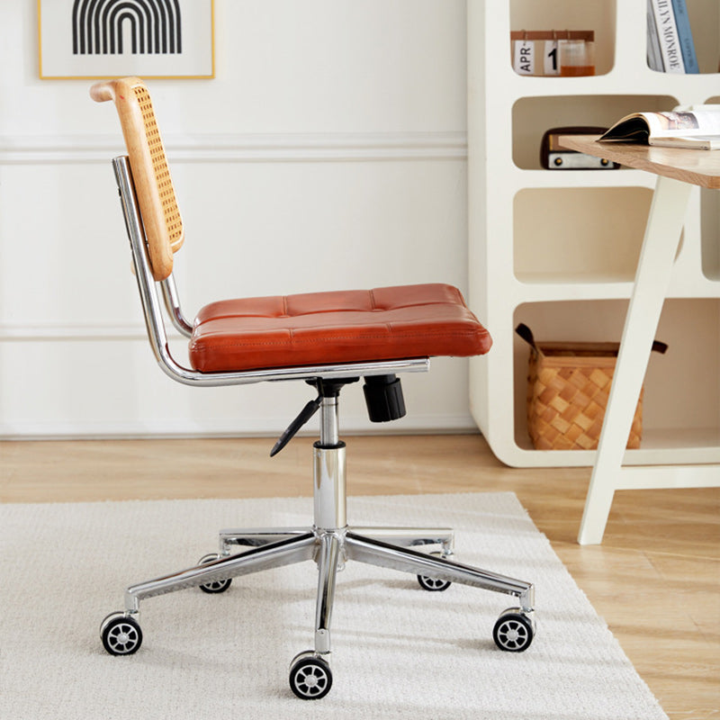 Zeitgenössischer Retro-Webstuhl Rattan PU Stahllegierung Hebbarer quadratischer Schreibtischstuhl Rückenlehne für Home Office 