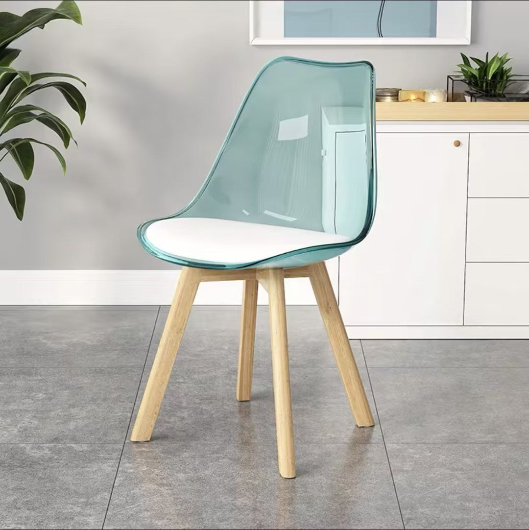 Zeitgenössischer nordischer transparenter PU-Leder-PC-gepolsterter Hochlehner-Esszimmerstuhl ohne Armlehnen für das Esszimmer 