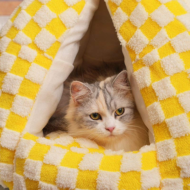 Modern Simplicity Velvet Polyester Fiber Movable Portable Enclosed Pineapple Shaped Cat Bed For Living Room