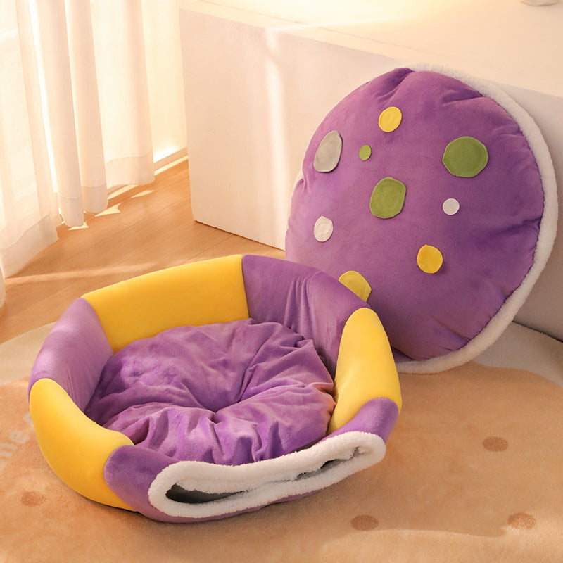 Contemporary Creative Velvet PP Cotton Mushroom Shaped Plush Lightweight Enclosed Cat Bed For Living Room