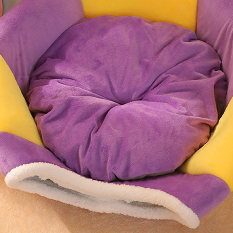 Contemporary Creative Velvet PP Cotton Mushroom Shaped Plush Lightweight Enclosed Cat Bed For Living Room