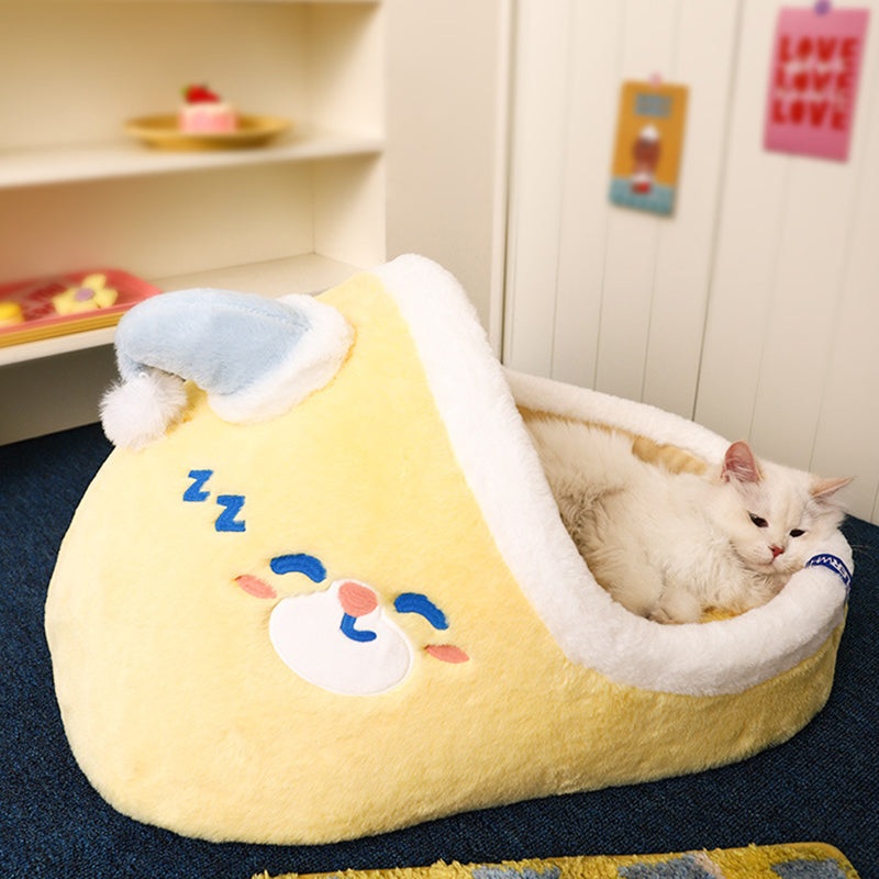 Contemporary Creative Faux Rabbit Fur PP Cotton Spray-Bonded Cotton Mango-Shaped Plush Cat Bed For Living Room