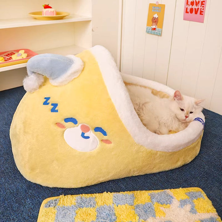Contemporary Creative Faux Rabbit Fur PP Cotton Spray-Bonded Cotton Mango-Shaped Plush Cat Bed For Living Room