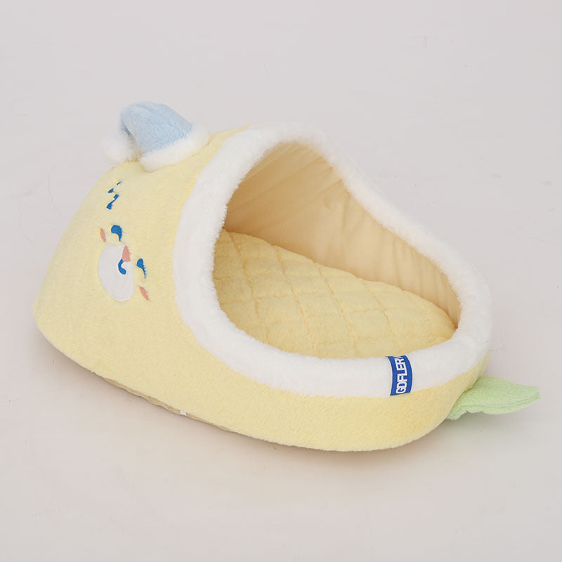 Contemporary Creative Faux Rabbit Fur PP Cotton Spray-Bonded Cotton Mango-Shaped Plush Cat Bed For Living Room