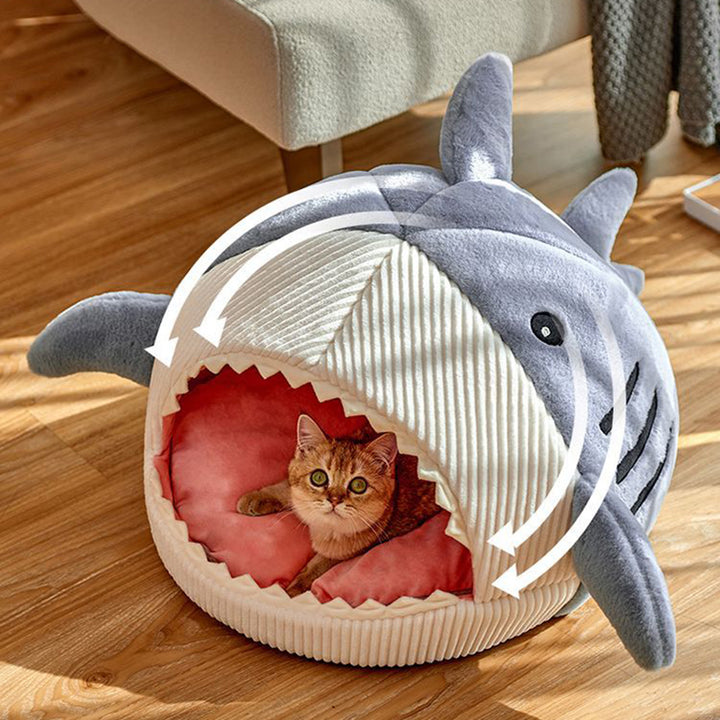 Contemporary Creative Velvet Foam Sponge Polyester Wadding Shark-Shaped Cozy Enclosed Decorative Cat Bed For Living Room