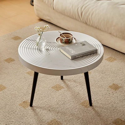 Mesa de café redonda de hierro y PVC con anillos anuales creativos contemporáneos para sala de estar 