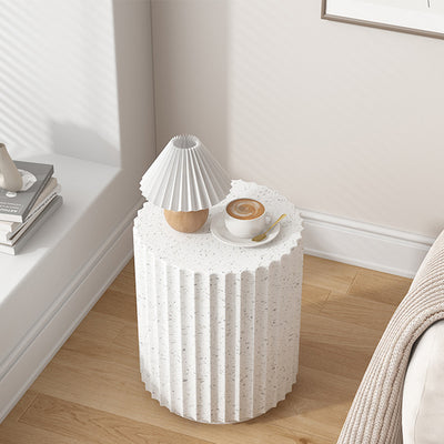 Zeitgenössischer nordischer zylindrischer Beistelltisch aus Magnesiumoxid für Schlafzimmer & Wohnzimmer 