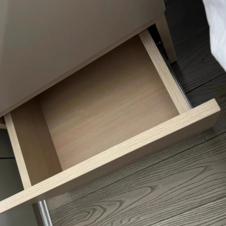 Moderna mesita de noche rectangular minimalista de roble con 2 cajones y cerradura inteligente para dormitorio y sala de estar 