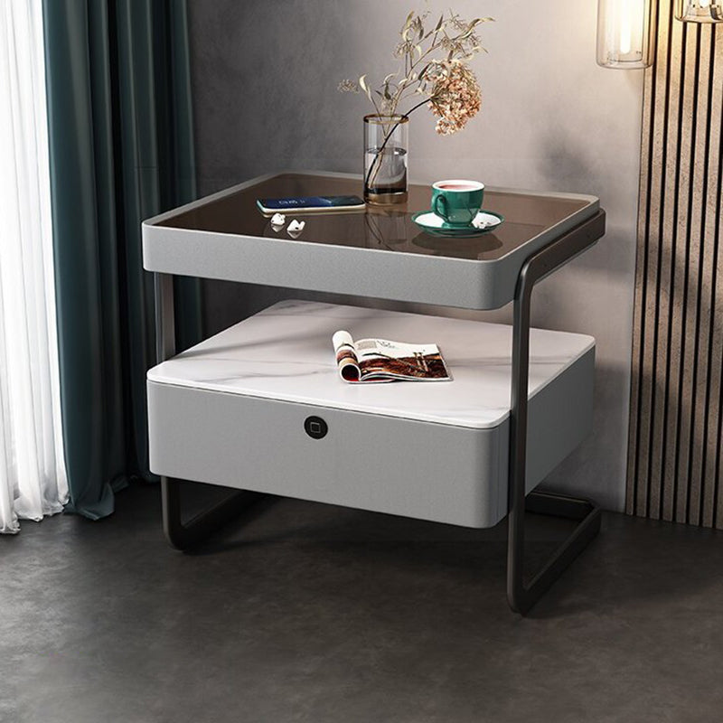 Mesita de noche rectangular moderna minimalista de losa de roca, vidrio, cuero PU, madera y acero al carbono con 1 cajón para dormitorio y sala de estar 