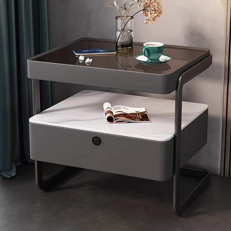 Mesita de noche rectangular moderna minimalista de losa de roca, vidrio, cuero PU, madera y acero al carbono con 1 cajón para dormitorio y sala de estar 