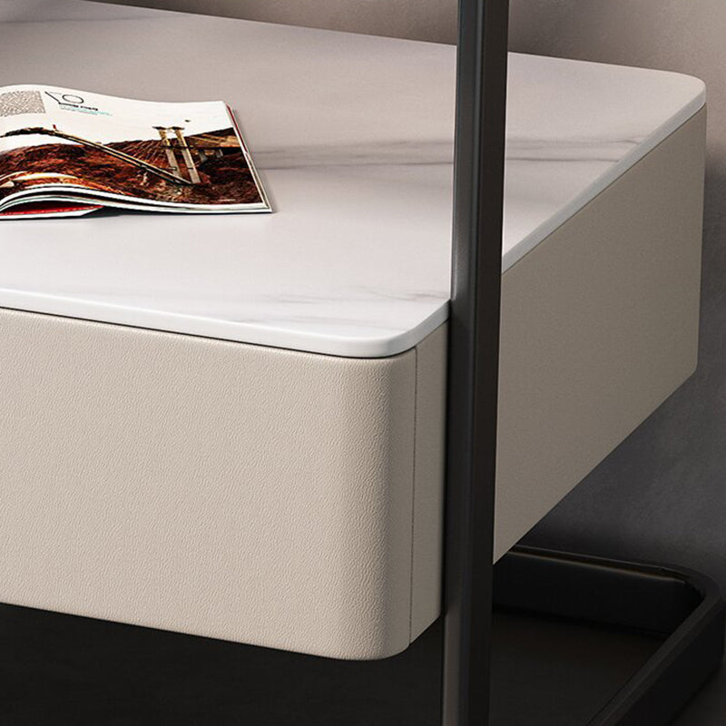 Mesita de noche rectangular moderna minimalista de losa de roca, vidrio, cuero PU, madera y acero al carbono con 1 cajón para dormitorio y sala de estar 