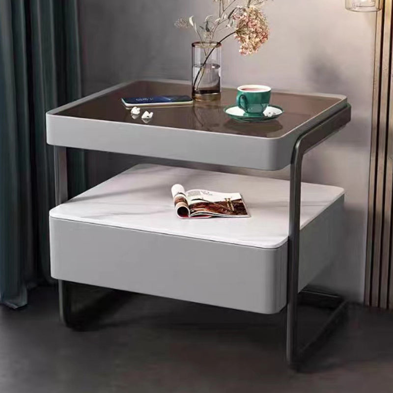 Mesita de noche rectangular moderna minimalista de losa de roca, vidrio, cuero PU, madera y acero al carbono con 1 cajón para dormitorio y sala de estar 