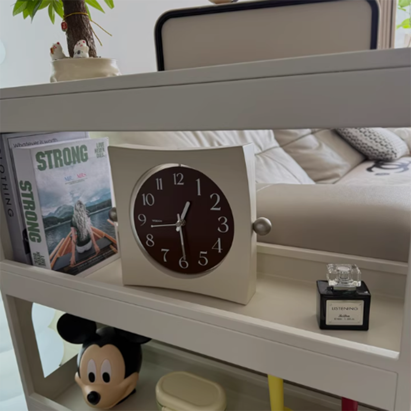Contemporary Industrial Narrow Rectangular Iron Durable Movable Storage Shelf 4-Tier For Living Room