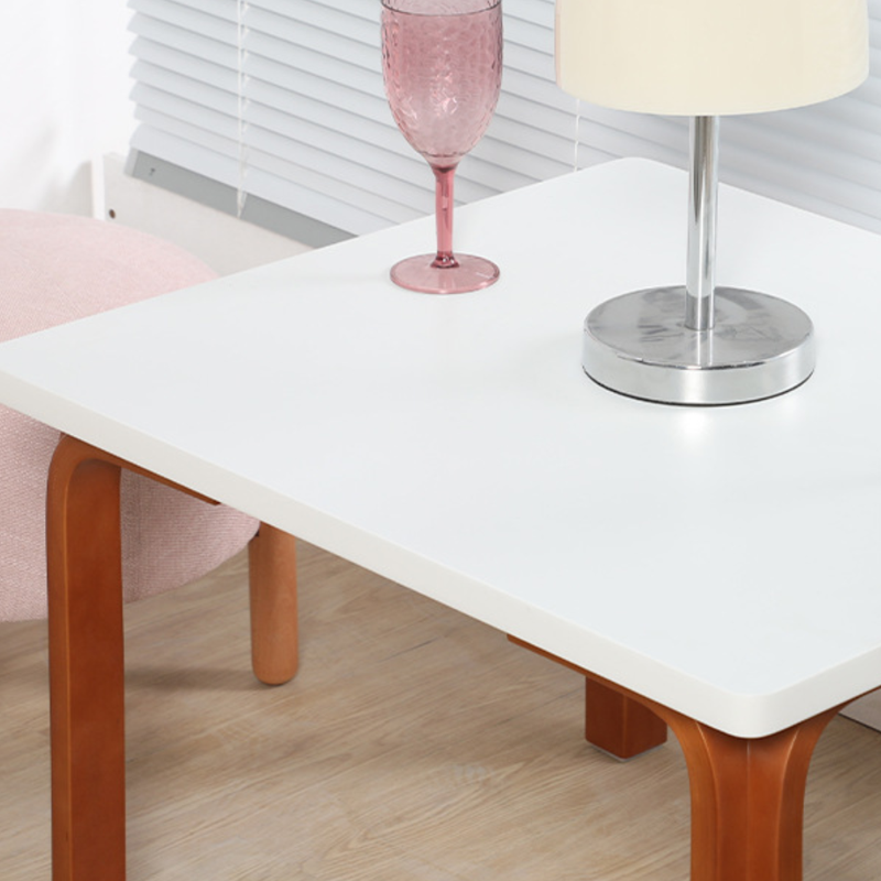 Moderner minimalistischer rechteckiger Esstisch aus MDF und Massivholz mit 4 Beinen für 2–4 Personen 