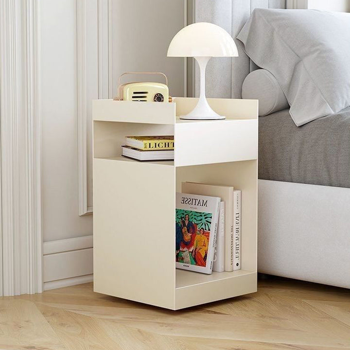 Zeitgenössischer skandinavischer Holz-Metall-unregelmäßiger Rechteck-Beistelltisch, 3-stufig, für Schlafzimmer &amp; Wohnzimmer 