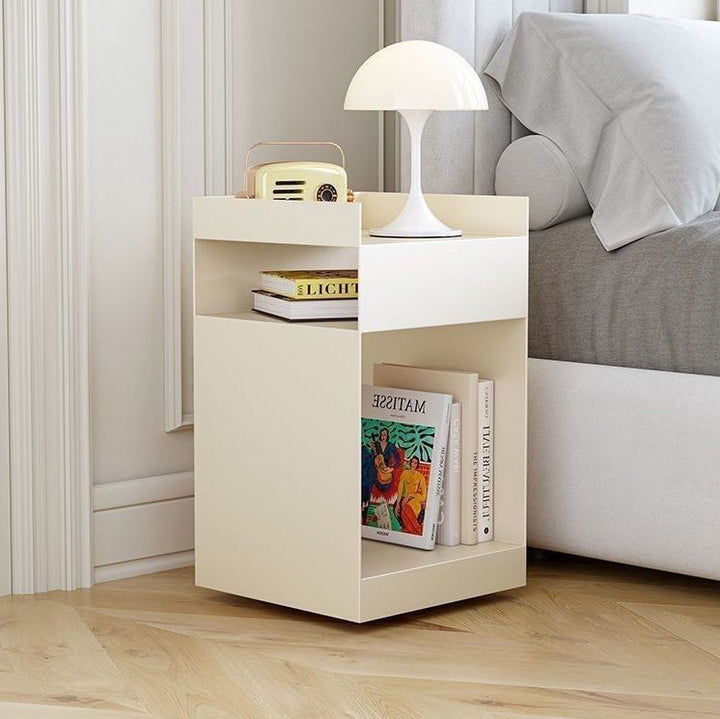 Zeitgenössischer skandinavischer Holz-Metall-unregelmäßiger Rechteck-Beistelltisch, 3-stufig, für Schlafzimmer &amp; Wohnzimmer 