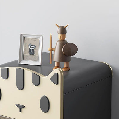 Moderner Art Deco Holzpaneel Nachttisch aus Massivholz mit Metall in Katzenform und 2 Schubladen für das Schlafzimmer 