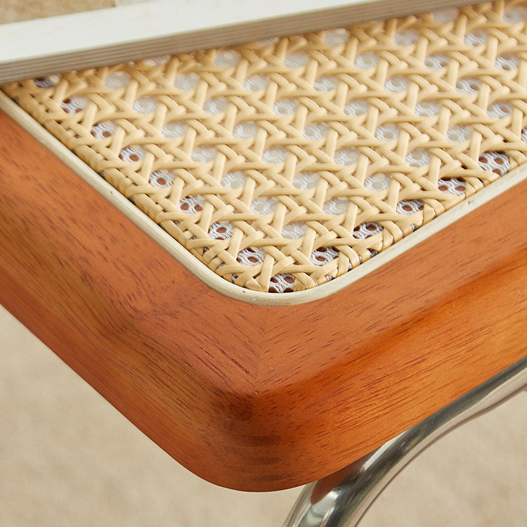 Zeitgenössischer kreativer Tisch mit gehärtetem Glas, Rattan, Stahlrohr und Holzplanken, gebogenes Endtisch 1-Ebene für Wohnzimmer 