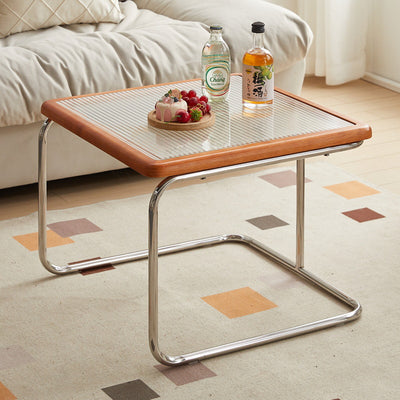 Zeitgenössischer kreativer Tisch mit gehärtetem Glas, Rattan, Stahlrohr und Holzplanken, gebogenes Endtisch 1-Ebene für Wohnzimmer 