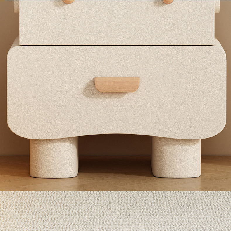 Table de nuit carrée incurvée en bois massif et cuir synthétique créatif contemporain à 2 tiroirs pour chambre 