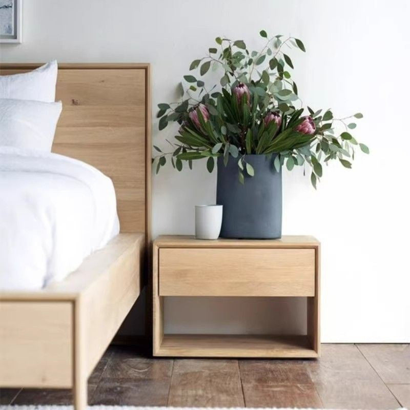 Traditioneller japanischer Nachttisch aus Kiefernholz in abgerundet-quadratischer Form mit 1 Schublade für das Schlafzimmer 