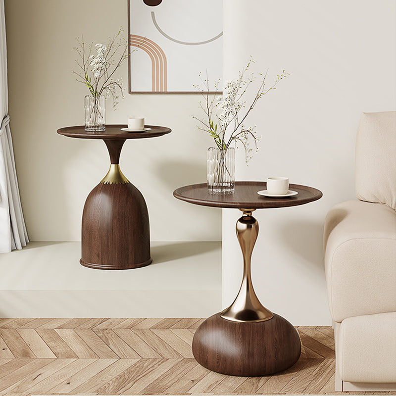 Zeitgenössischer kreativer Couchtisch aus Kohlenstoffstahl mit flacher runder Oberfläche und 1 Ebene für das Wohnzimmer 