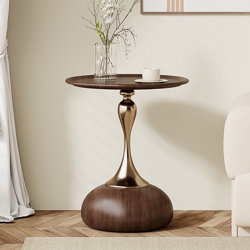 Zeitgenössischer kreativer Couchtisch aus Kohlenstoffstahl mit flacher runder Oberfläche und 1 Ebene für das Wohnzimmer 