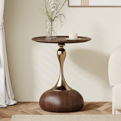 Zeitgenössischer kreativer Couchtisch aus Kohlenstoffstahl mit flacher runder Oberfläche und 1 Ebene für das Wohnzimmer 