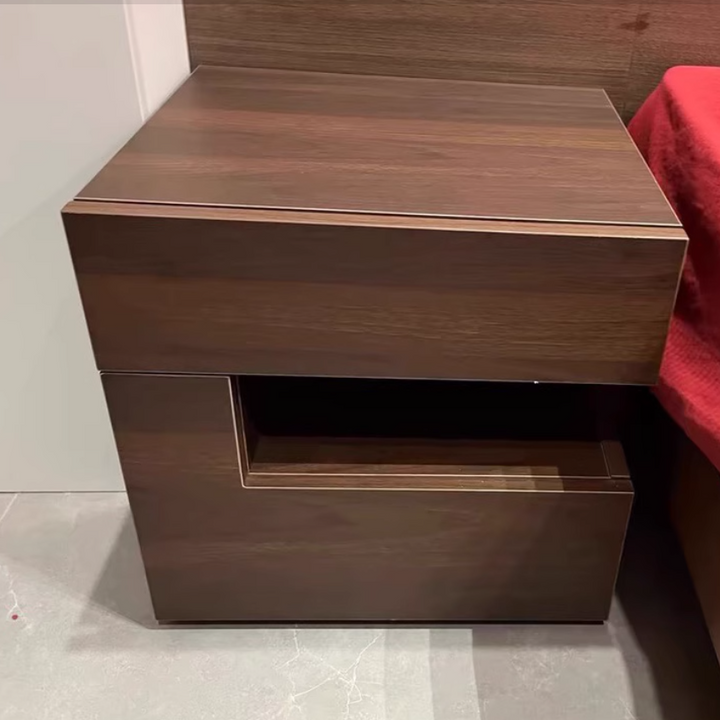 Table de chevet géométrique en bois massif créatif contemporain avec 2 tiroirs pour la chambre 