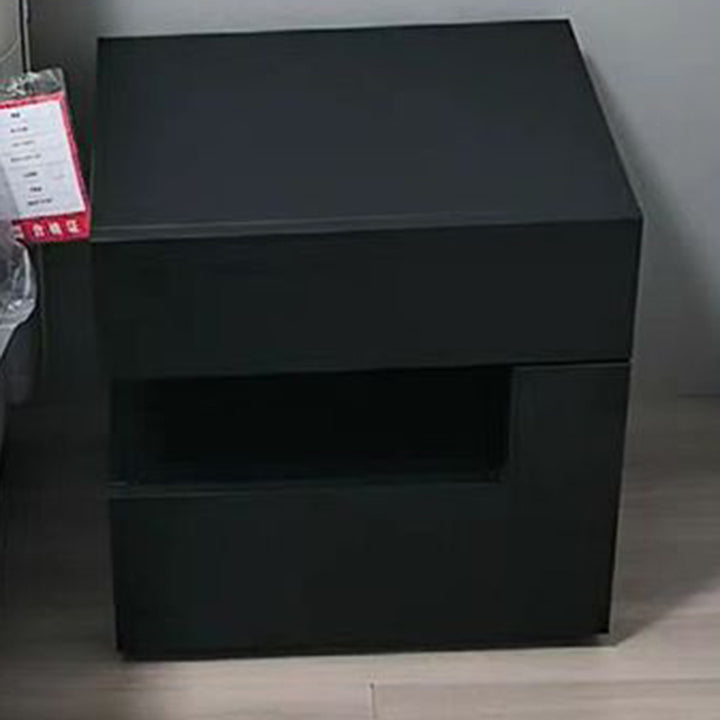 Table de chevet géométrique en bois massif créatif contemporain avec 2 tiroirs pour la chambre 