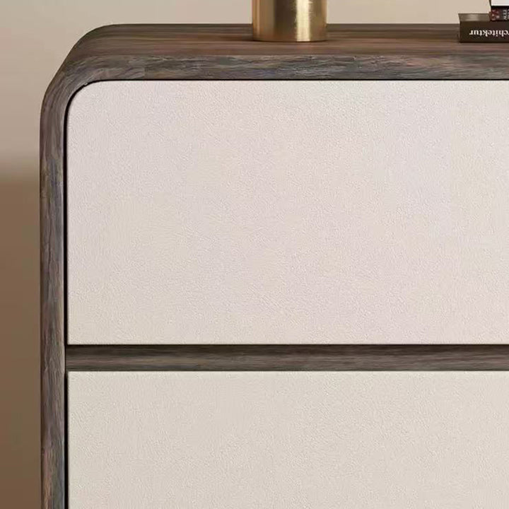 Zeitgenössischer kreativer Nachttisch aus Massivholz mit Kunstleder, geschwungenem, quadratischem Design, 2 Schubladen für das Schlafzimmer 
