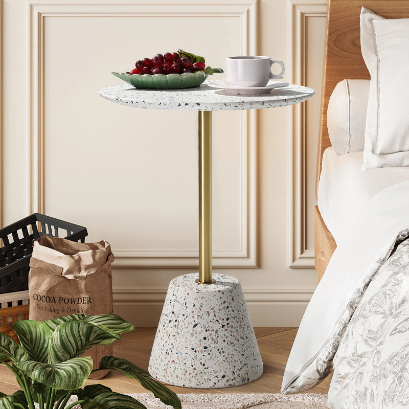 Zeitgenössischer kreativer Terrazzo-Metall-Rundtisch 1-stufig für das Wohnzimmer 