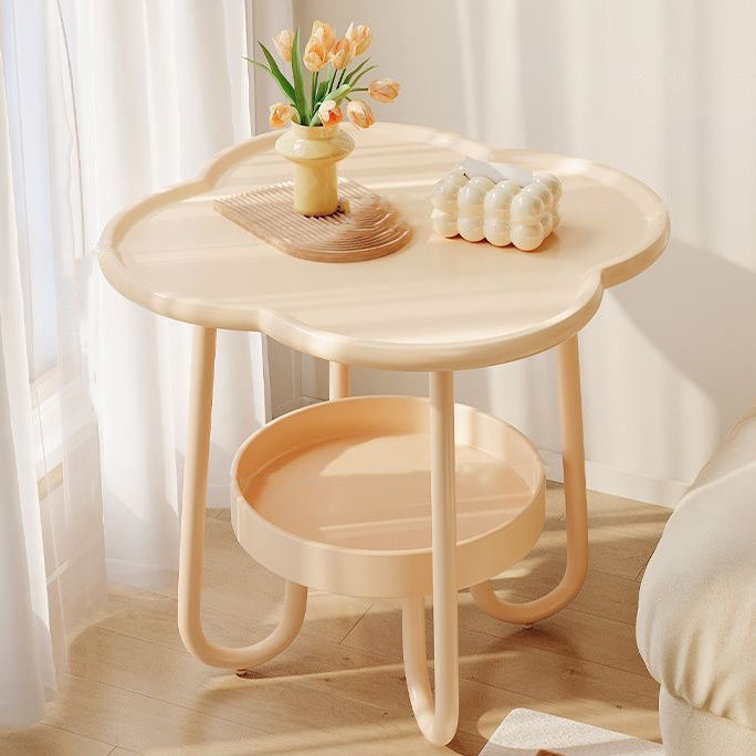 Zeitgenössischer kreativer PP Kohlenstoffstahl Blumenförmiger gebogener Endtisch 2-stufig für Wohnzimmer 