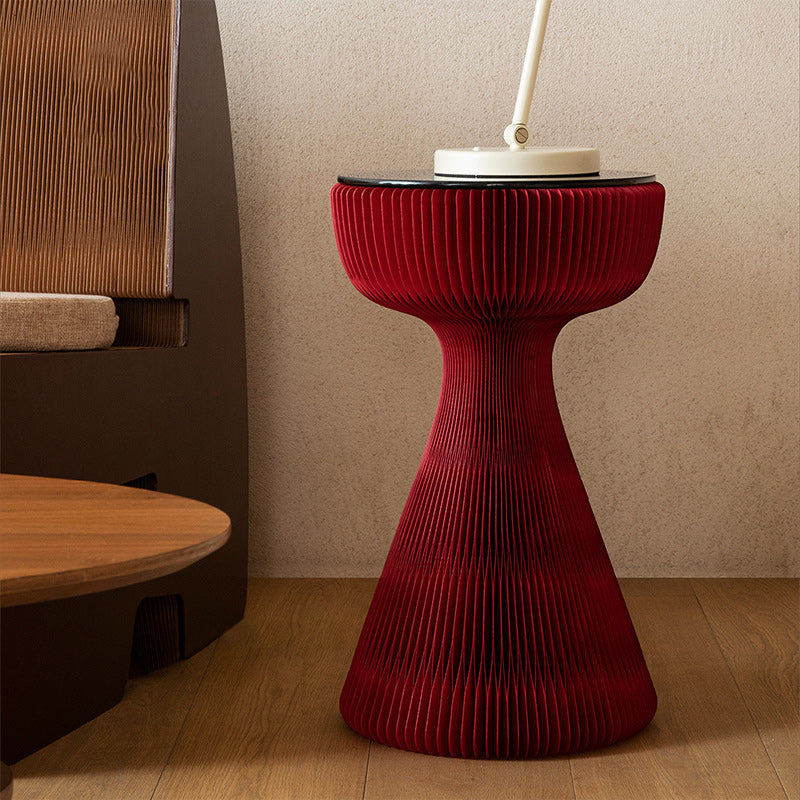 Zeitgenössischer kreativer Tisch aus gehärtetem Glas mit Papiertütenform, runder Endtisch, 1-stufig für das Wohnzimmer 