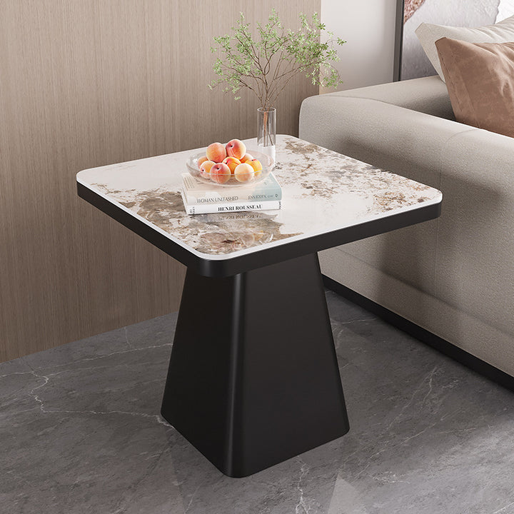 Mesa de extremo cuadrada de acero al carbono de piedra sinterizada minimalista moderna de 1 nivel para dormitorio y sala de estar 