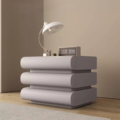 Table de chevet contemporaine créative en faux cuir, bois massif et métal, semi-ronde carrée avec 3 tiroirs pour chambre 