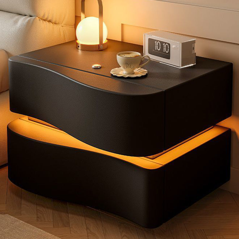 Table de chevet contemporaine en cuir de Napa créatif avec bois massif, métal, carré incurvé avec 2 tiroirs pour chambre 