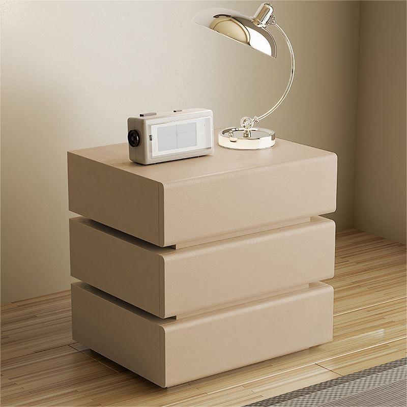 Table de chevet rectangulaire en bois massif scandinave contemporain avec cuir microfibre et métal, avec 2/3 tiroirs pour chambre 