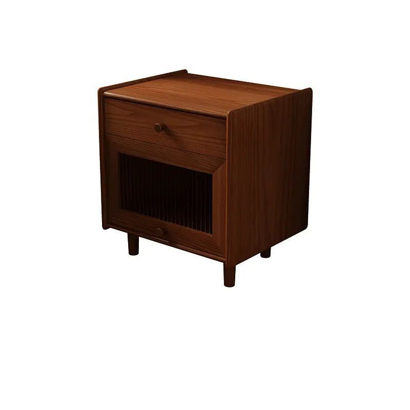 Table de nuit carrée traditionnelle japonaise en bois massif avec verre et laiton texturé à 2 tiroirs pour chambre 