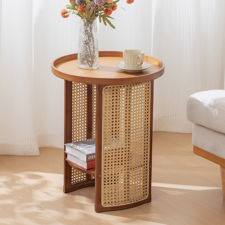 Traditioneller japanischer Rattan-Bambus-runder hohler Beistelltisch mit 2 Ebenen für das Wohnzimmer 