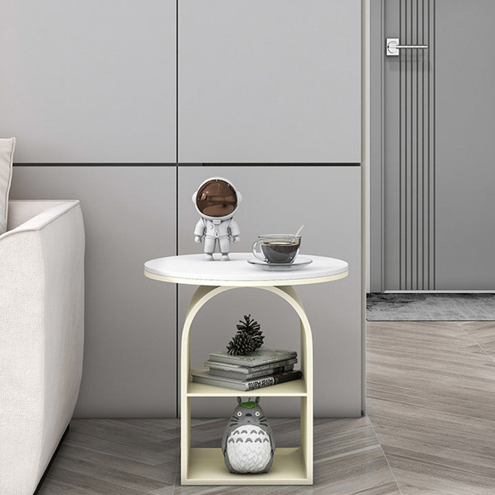 Zeitgenössischer nordischer Kohlenstoffstahl gesinterter Stein Rundbogen-Endtisch 3-stufig für Wohnzimmer 